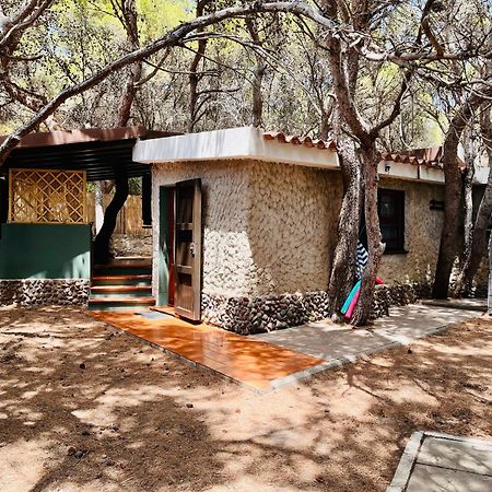 Rustico Porto Pino 30 Mt Dalla Spiaggia Luaran gambar