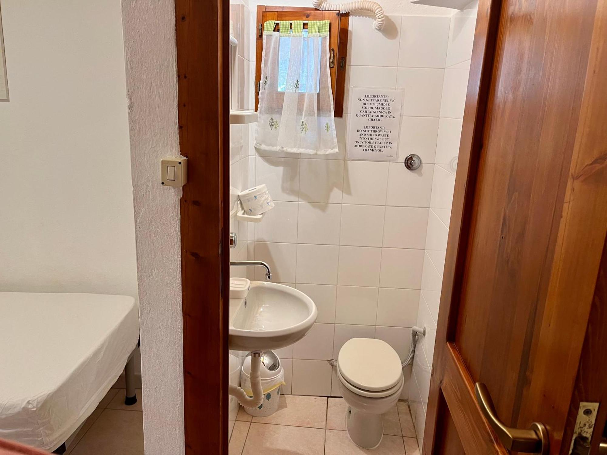 Rustico Porto Pino 30 Mt Dalla Spiaggia Luaran gambar